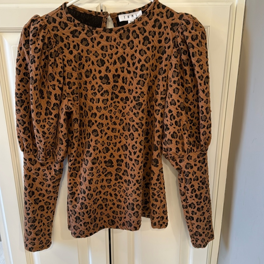 THML leopard puff sleeve long sleeve top XS